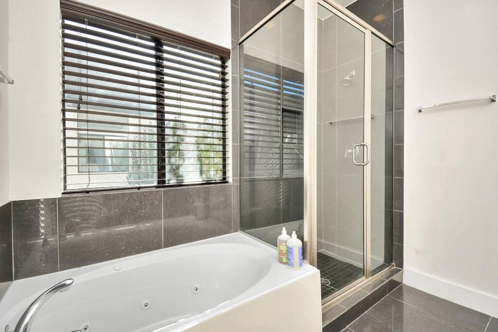 Villa 3Br/3.5Ba Three Story East Downtown Townhouse With View Houston Exterior foto